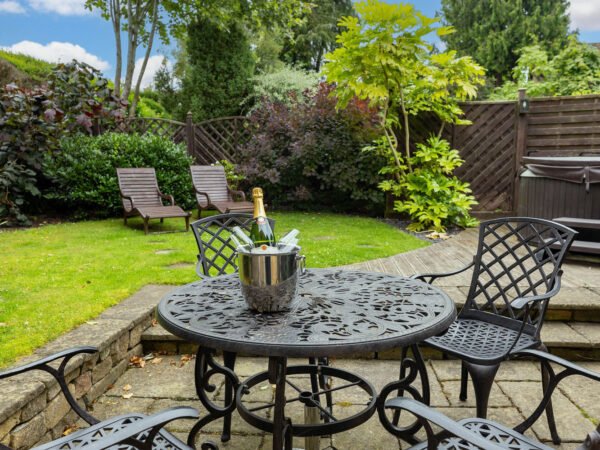 6---Garden-furniture