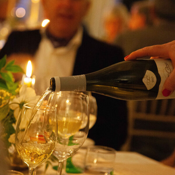 serving-wine